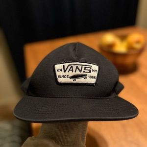 Vans staple cap